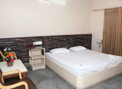 Chitra Lodge