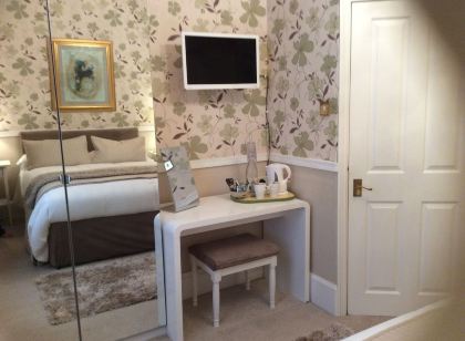 Hedley Villa Guest House