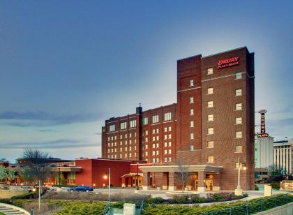 Drury Plaza Hotel Broadview Wichita