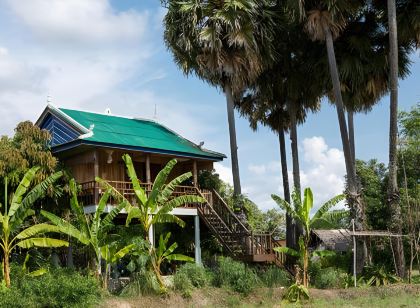 Champa Lodge