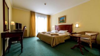 hotel-churchill
