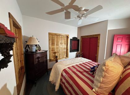 Classic Cozy Shaver Lake Cabin