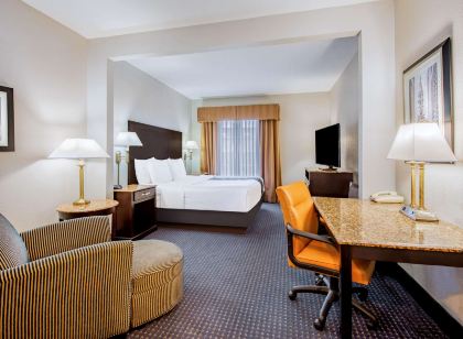 La Quinta Inn & Suites by Wyndham Mt. Laurel - Philadelphia