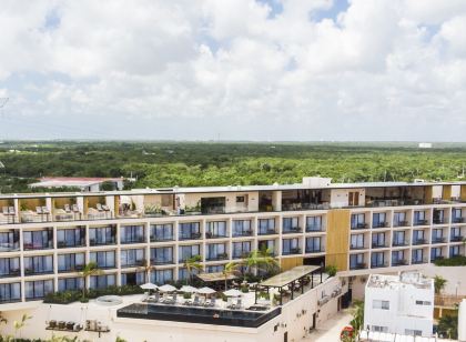 Hive Cancun by G Hotels