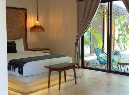 La Puerta Azul Beachfront - Adults Only