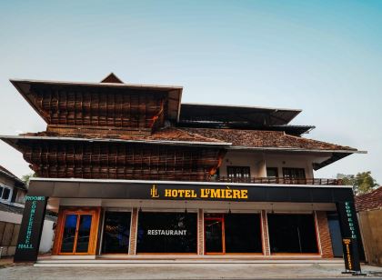Hotel Lumiere