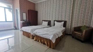 comfortable-room-at-sulawersi-street-by-anna