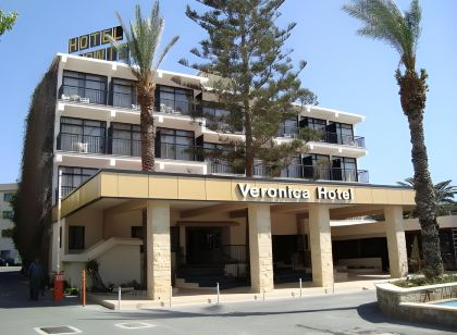 Veronica Hotel