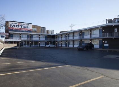 Heart O' Chicago Motel