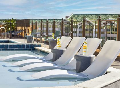 Renaissance Mobile Riverview Plaza Hotel