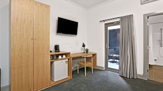 meridian-hotel-hurstville