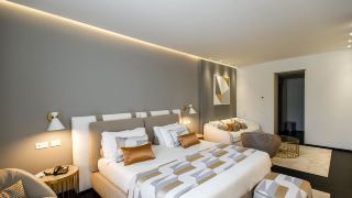 hotel-byron