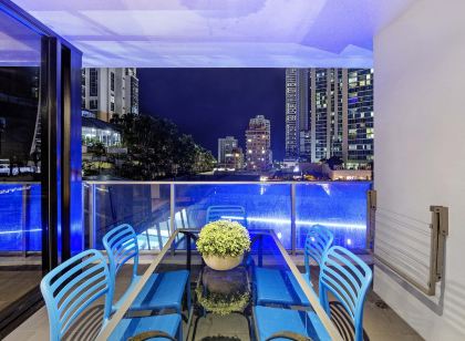 Circle on Cavill - Self Contained & Privately Managed Apartments - Wow Stay