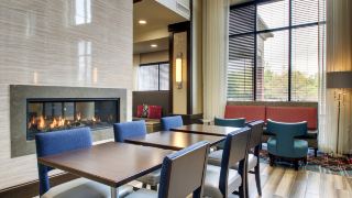 hampton-inn-and-suites-greenville-airport
