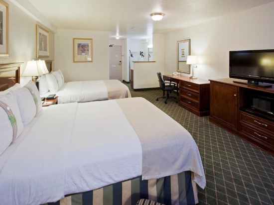 Holiday Inn Redding Rooms