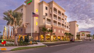 courtyard-st-petersburg-clearwater-madeira-beach