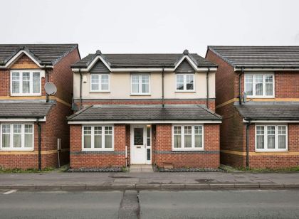 My-Places Elegant 6 Bed Town House - 68