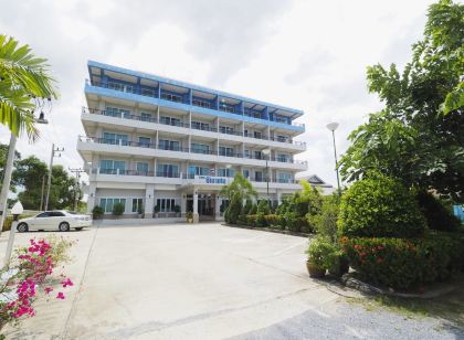 Sea Mountain Khanom Hotel