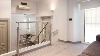 split-level-apartment-in-barceloneta-near-sea