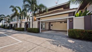 tropicana-pool-villa