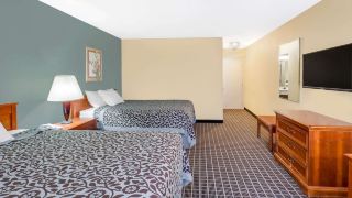 days-inn-and-suites-by-wyndham-kalamazoo