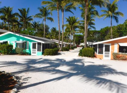 Waterside Inn on The Beach