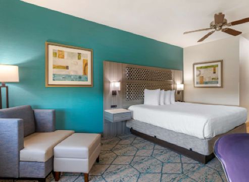 Best Western Plus Wasco Inn Suites