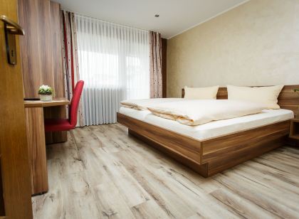 Bayrischer Hof Gasthof und Pension