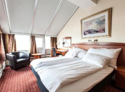 Chesterfield Hotel