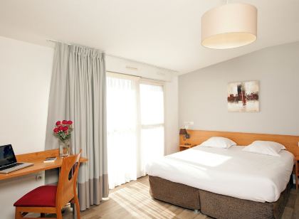 Appart Hôtel - Séjours et Affaires / Résidence étudiante - Les estudines Tours Léonard de Vinci