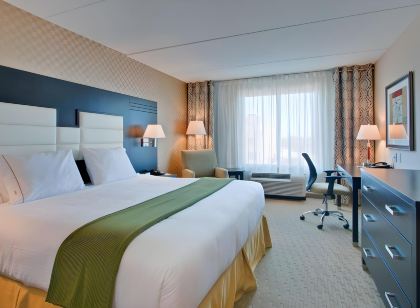 Holiday Inn Express & Suites Ottawa West - Nepean