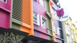 j-hotel