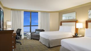 doubletree-by-hilton-hotel-miami-airport-and-convention-center