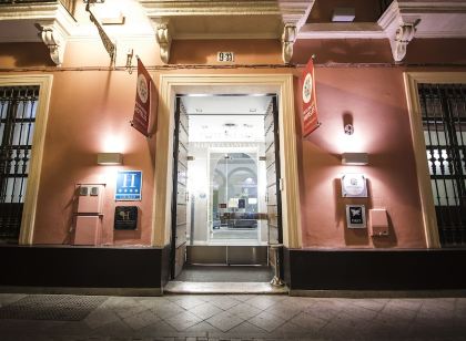 Petit Palace Marques Santa Ana