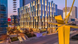 hall-arts-hotel-dallas-curio-collection-by-hilton