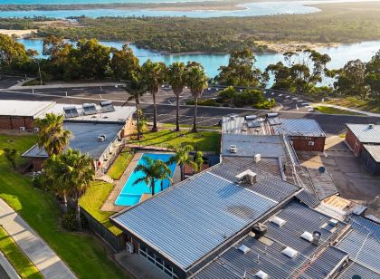 湖區入口海景汽車旅館
