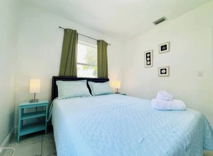 Fort Lauderdale Getaway, Near Beach & Airport