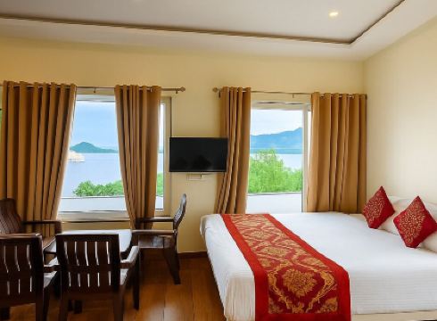 Hotel Lake Star Bistro