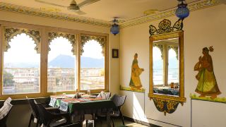 hotel-mewar-haveli-at-lake-pichola