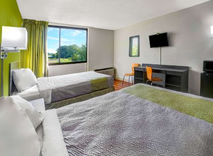 Travelodge by Wyndham Vernon CT