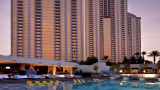 the-signature-at-mgm-grand-all-suites