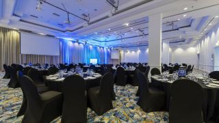 hotel-grand-chancellor-adelaide