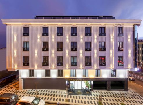 Dem Premium Hotel - Round Trip Airport Service - Istanbul International Airport