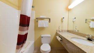 baymont-inn-and-suites-by-wyndham-lincoln-ne