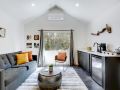 lucky-arrow-retreat-dripping-springs