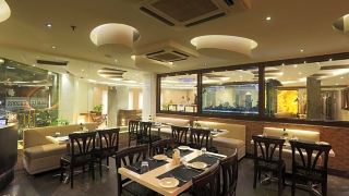 airport-hotel-le-seasons-new-delhi