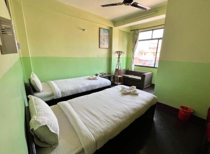 Metro Eco Hotel