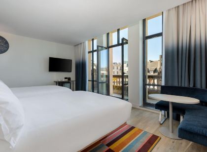 Aloft Dijon