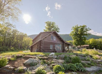 Guesthouse Cabin vacation rentals in Berkshire County