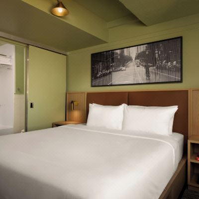 Deluxe King Room Deluxe King Room Row NYC New York Promo Code